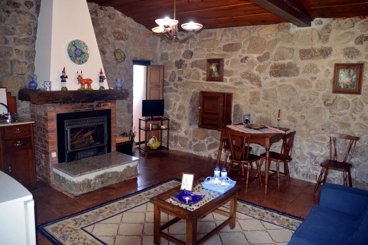 Casa Do Carvalho Farm stay Viatodos